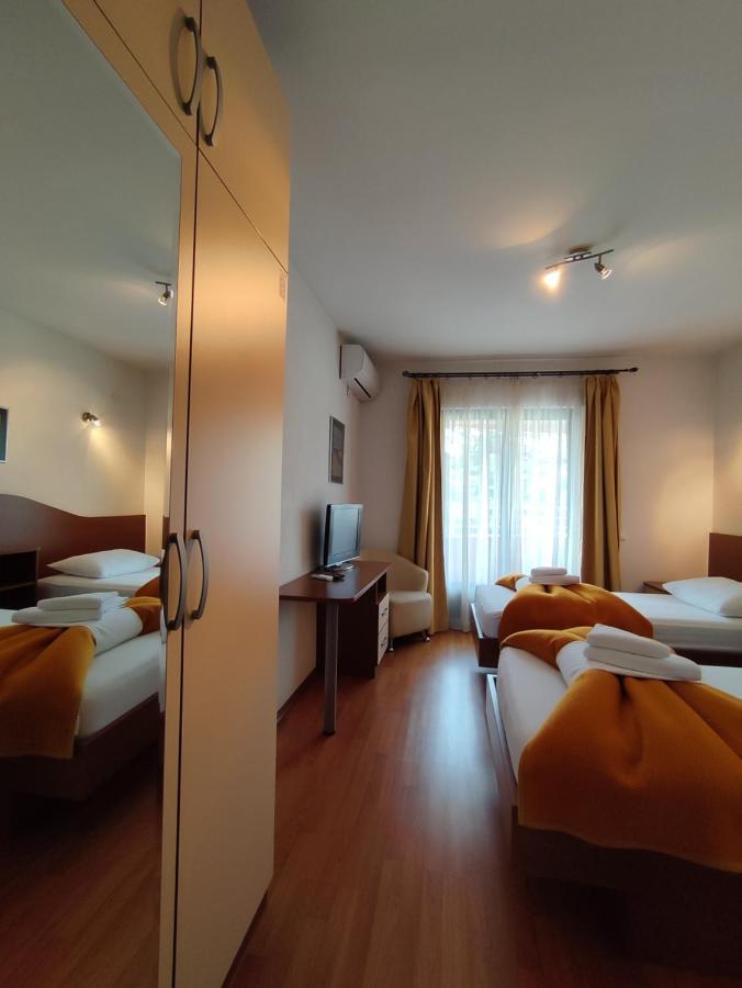 Hotel Prvan Vrgorac Zewnętrze zdjęcie