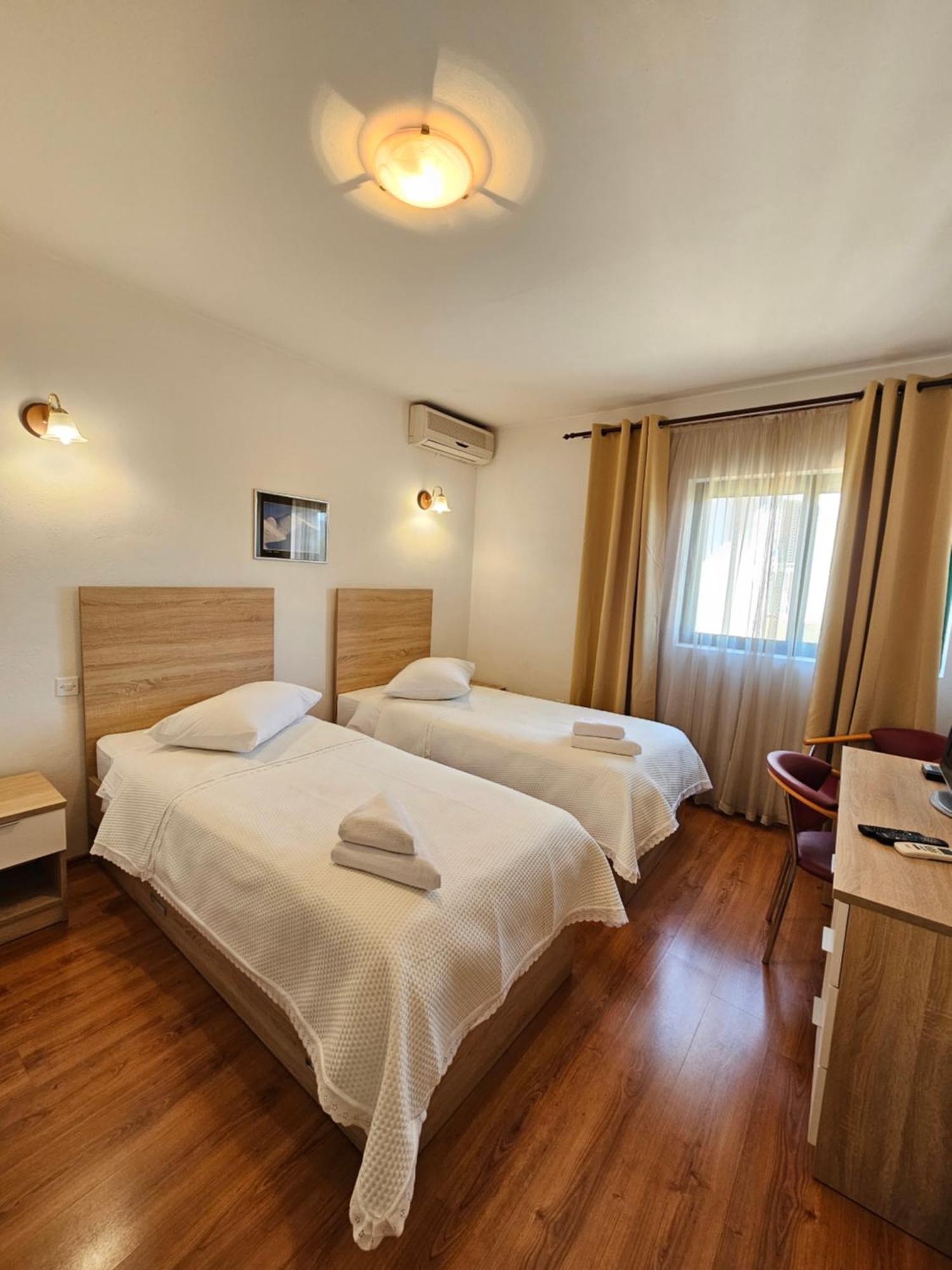 Hotel Prvan Vrgorac Zewnętrze zdjęcie